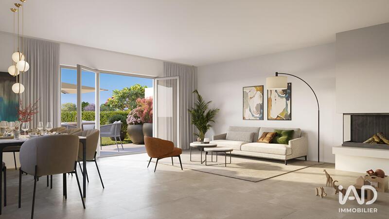 Maison - 94 m² - 5 pièces