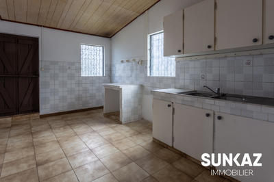 Maison - 83 m² - 5 pièces