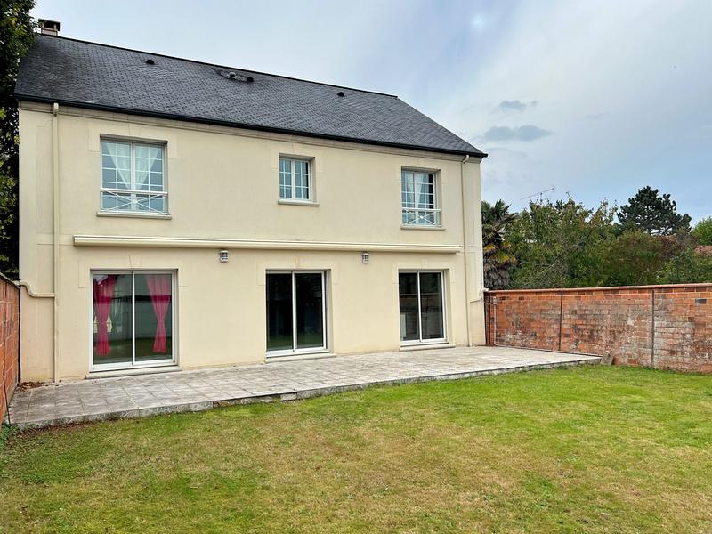 Maison - 184 m² - 6 pièces