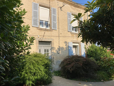 Maison - 198 m² - 8 pièces