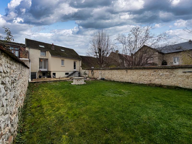 Maison - 93 m² - 4 pièces