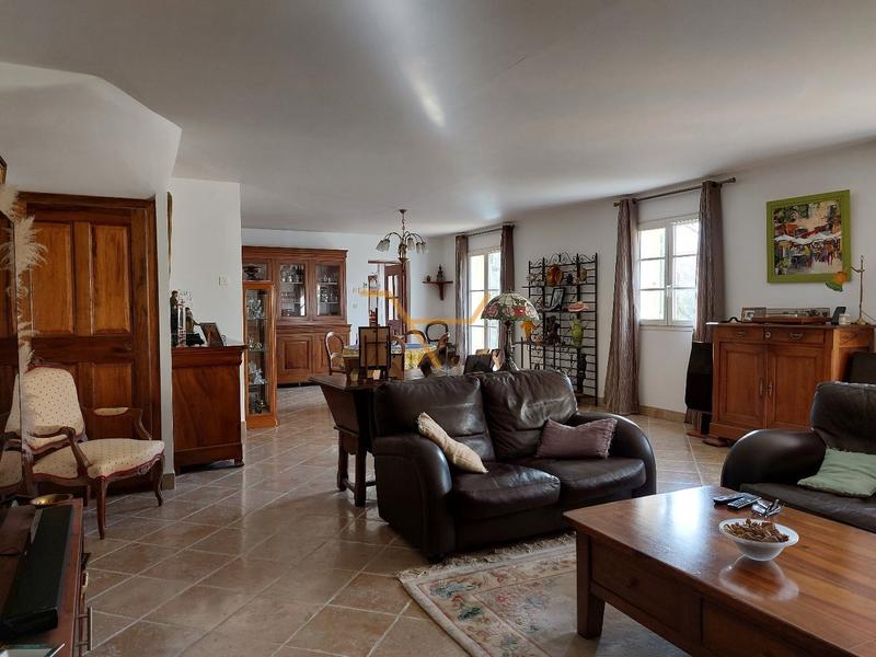 Villa - 237 m² - 7 pièces