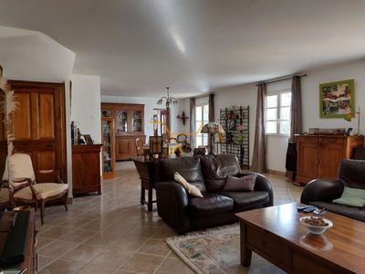 Villa - 237 m² - 7 pièces
