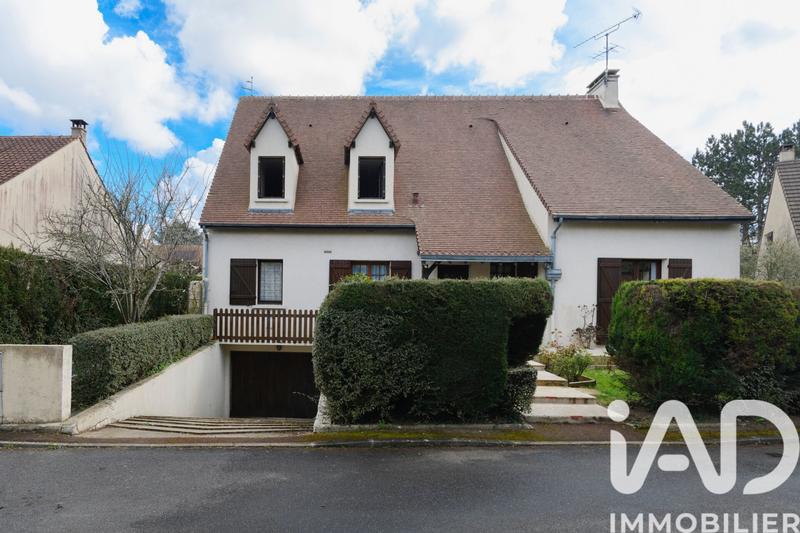 Maison - 225 m² - 8 pièces