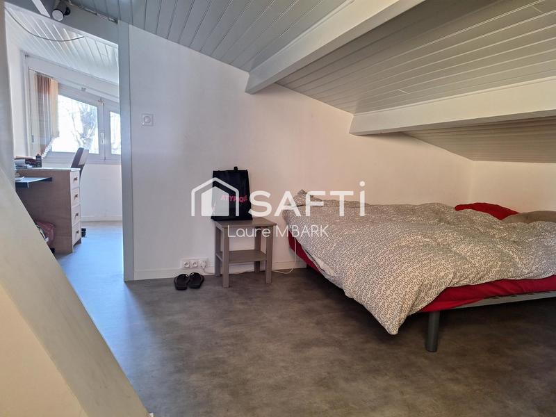 Maison - 169 m² - 11 pièces