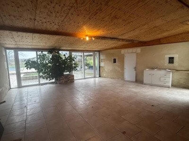 Maison - 317 m² - 10 pièces