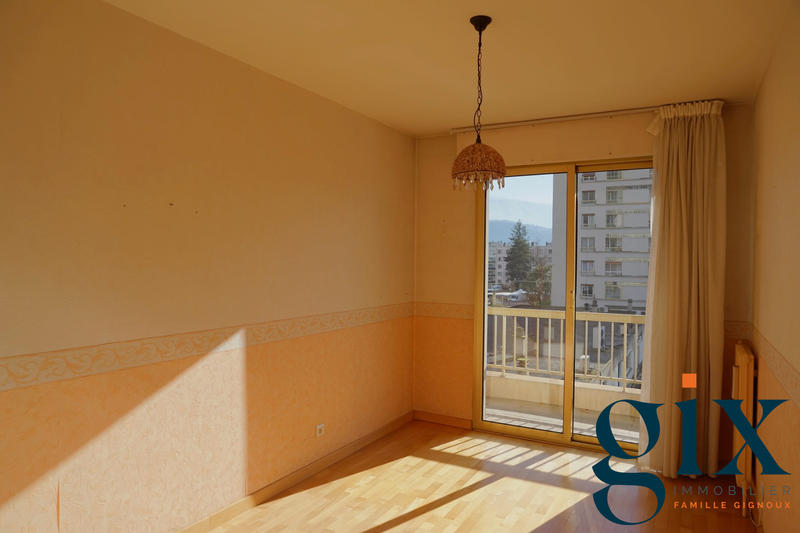 Appartement - 98 m² - 4 pièces