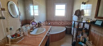 Villa - 185 m² - 6 pièces