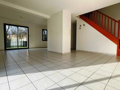 Maison - 107 m² - 6 pièces