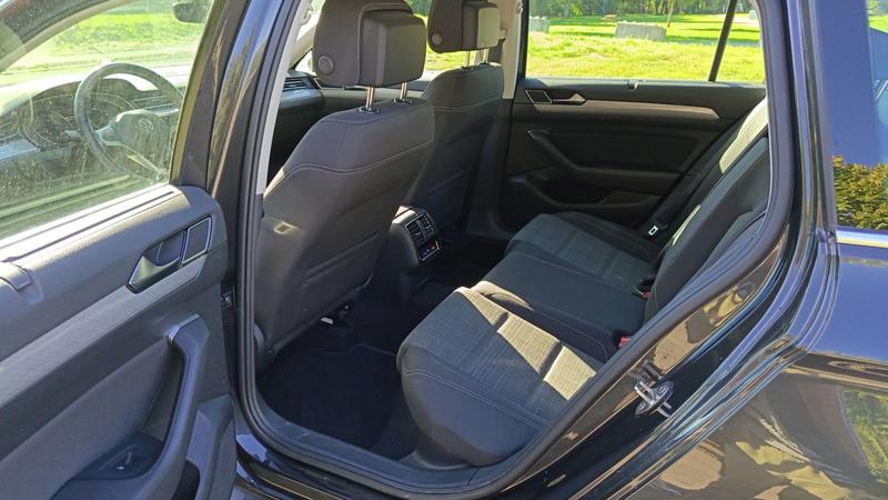 Volkswagen Passat Sw VIII 1.6 Tdi 120 Dsg7 Confortline Business - Automatique Entretien constructeur