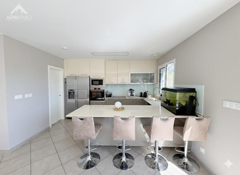 Maison - 120 m² - 5 pièces