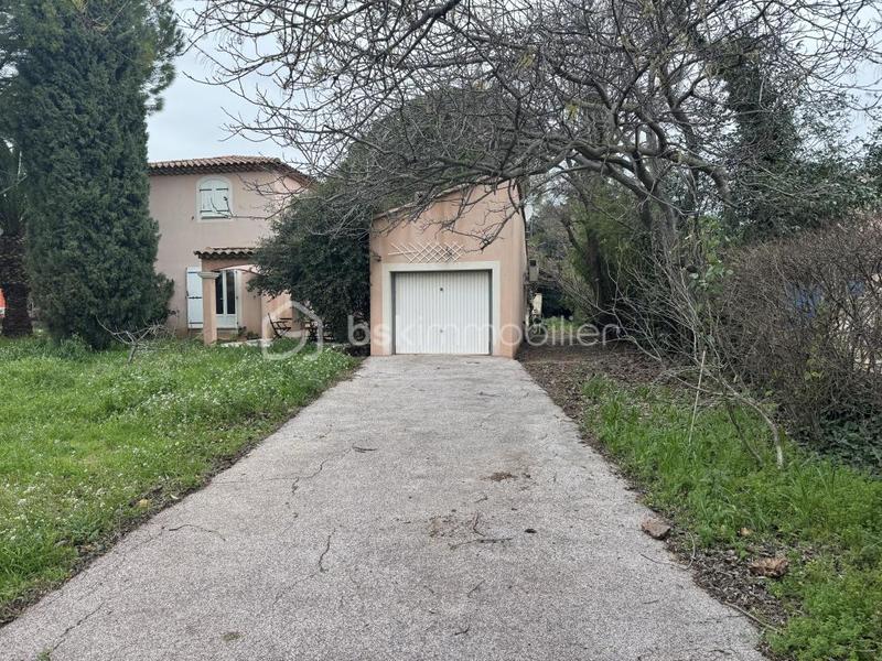 Villa - 117 m² - 6 pièces