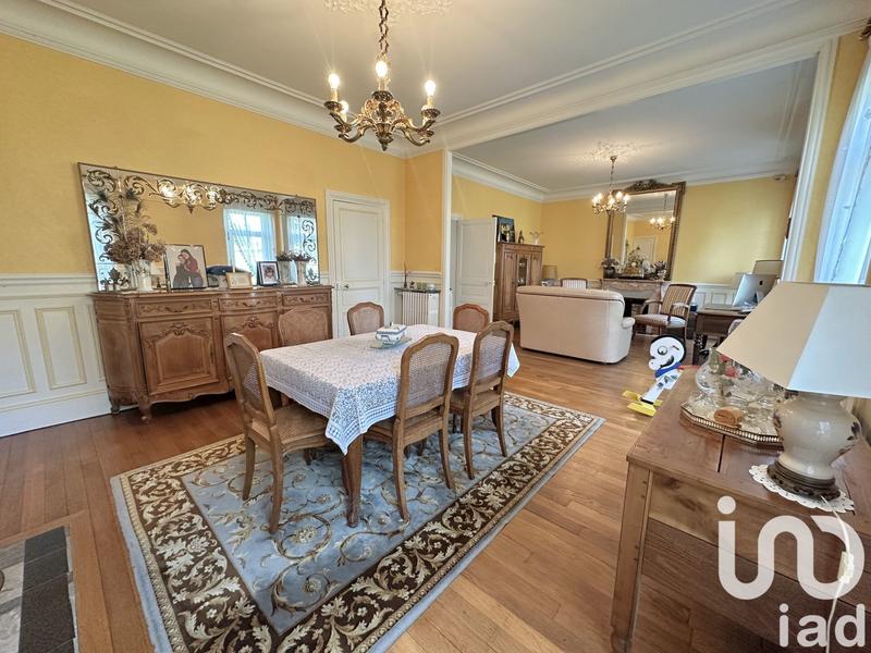 Maison - 258 m² - 8 pièces