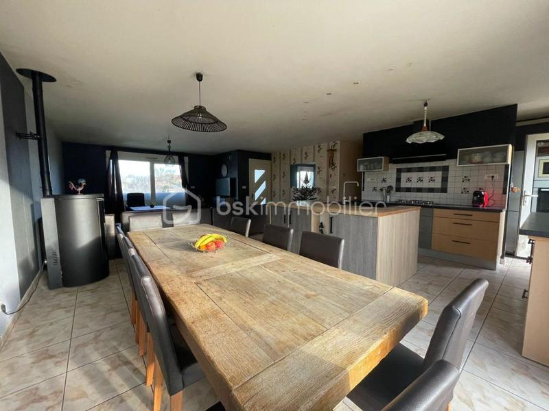 Pavillon - 150 m² - 8 pièces