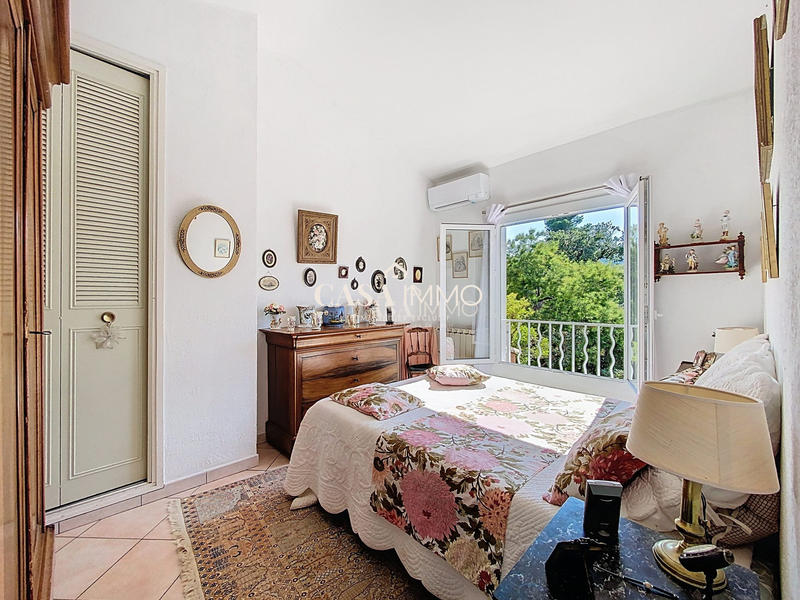 Villa - 90 m² - 4 pièces