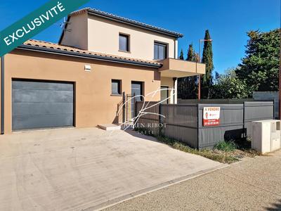 Maison - 94 m² - 4 pièces