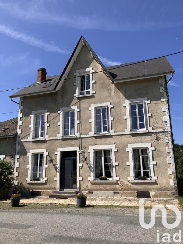 Maison - 250 m² - 9 pièces