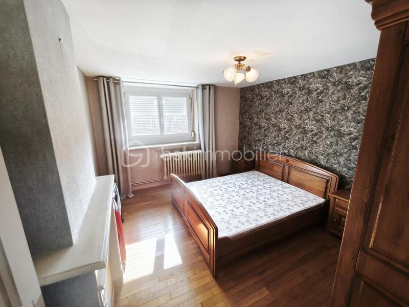 Maison - 177 m² - 6 pièces