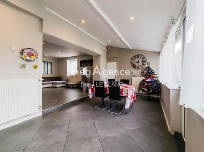 Maison ancienne - 147 m² - 9 pièces