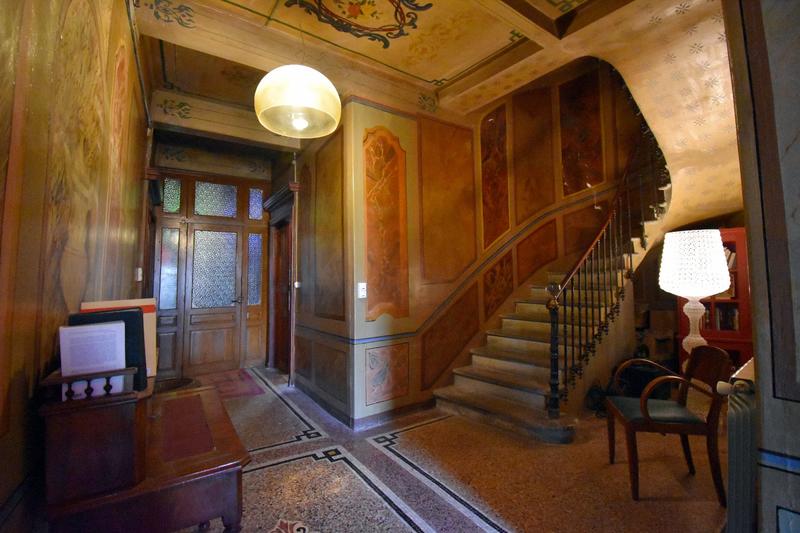 Maison - 392 m² - 12 pièces