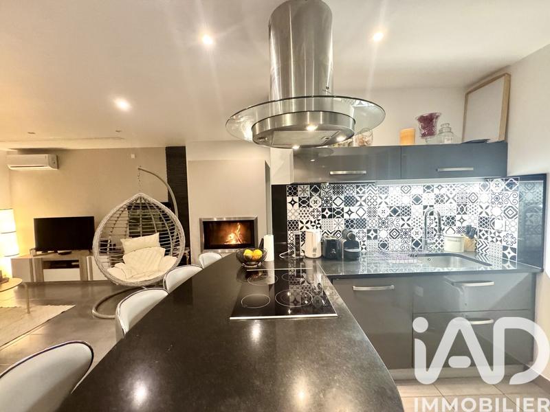 Maison - 168 m² - 8 pièces