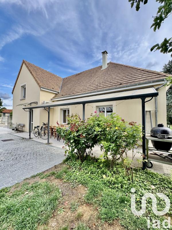 Maison - 200 m² - 6 pièces