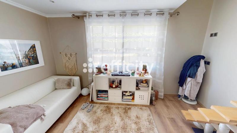 Maison - 235 m² - 6 pièces