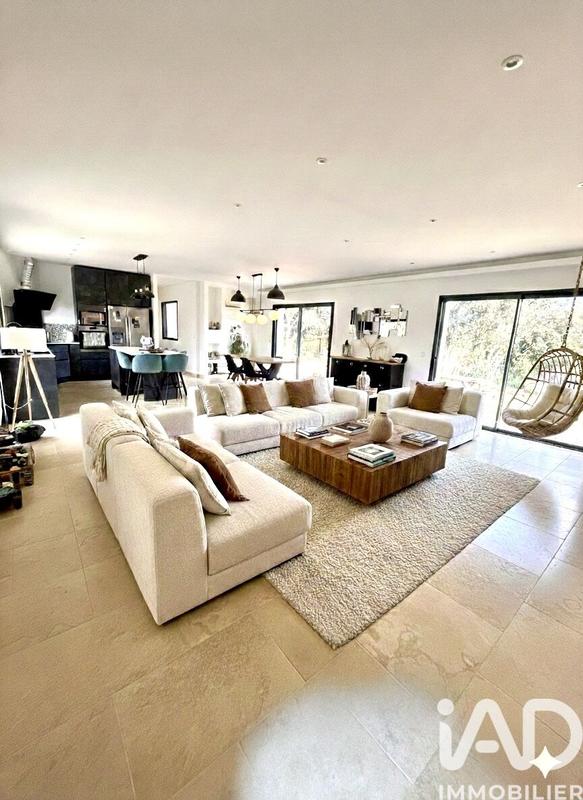 Maison - 150 m² - 5 pièces