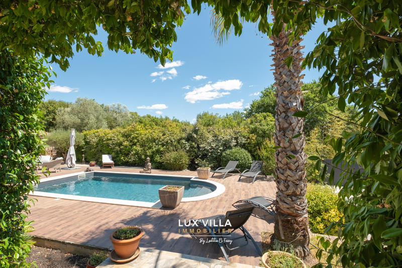 Maison - 251 m² - 8 pièces