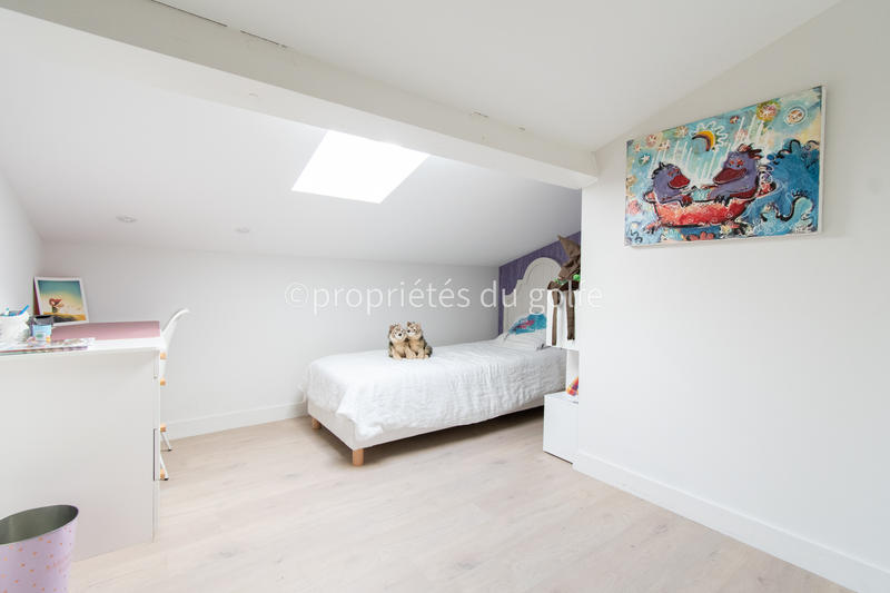 Maison - 210 m² - 9 pièces