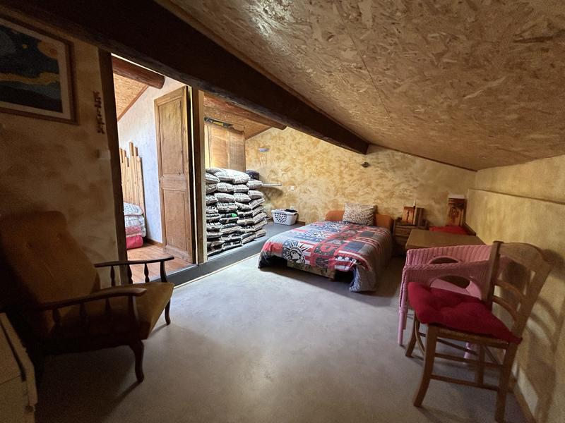 Maison traditionnelle - 113 m² - 7 pièces