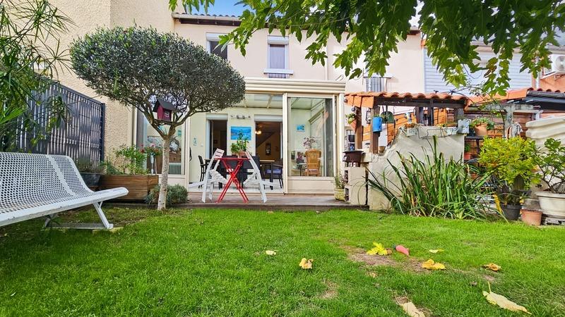 Maison - 93 m² - 5 pièces