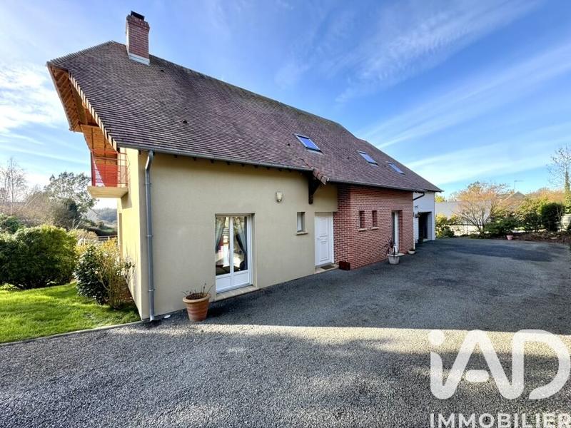 Maison - 210 m² - 7 pièces