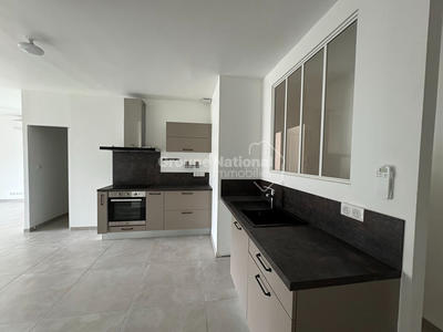 Appartement - 94 m² - 4 pièces