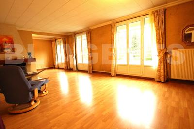 Pavillon - 275 m² - 6 pièces