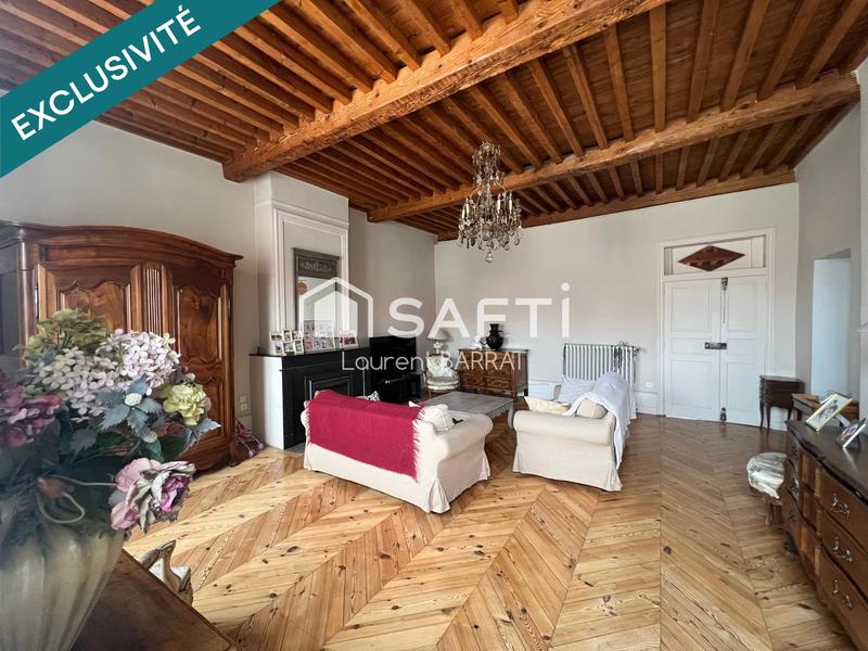 Appartement - 230 m² - 9 pièces