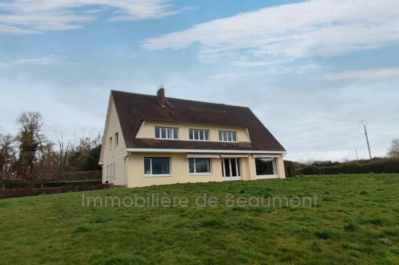 Maison - 317 m² - 12 pièces