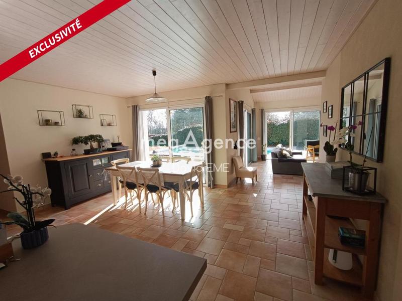 Maison traditionnelle - 147 m² - 6 pièces