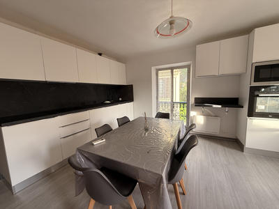 Appartement - 84 m² - 4 pièces