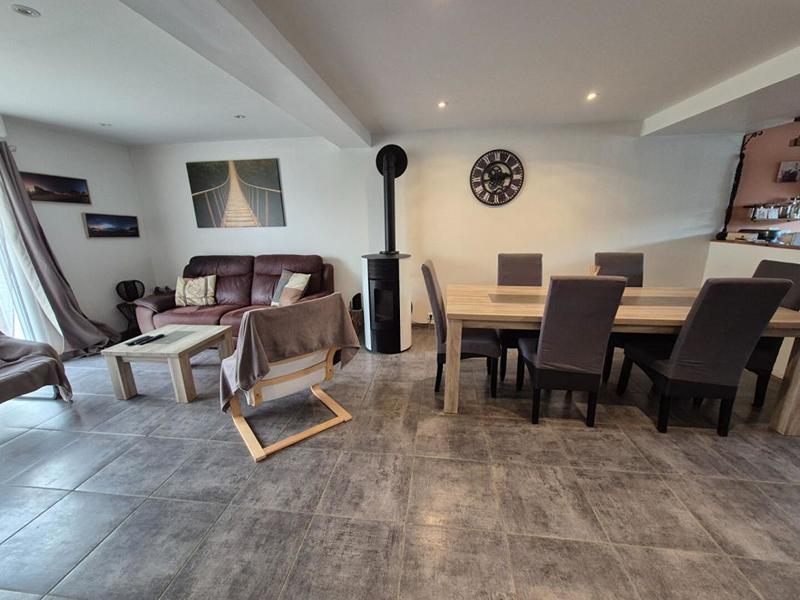 Maison - 140 m² - 6 pièces