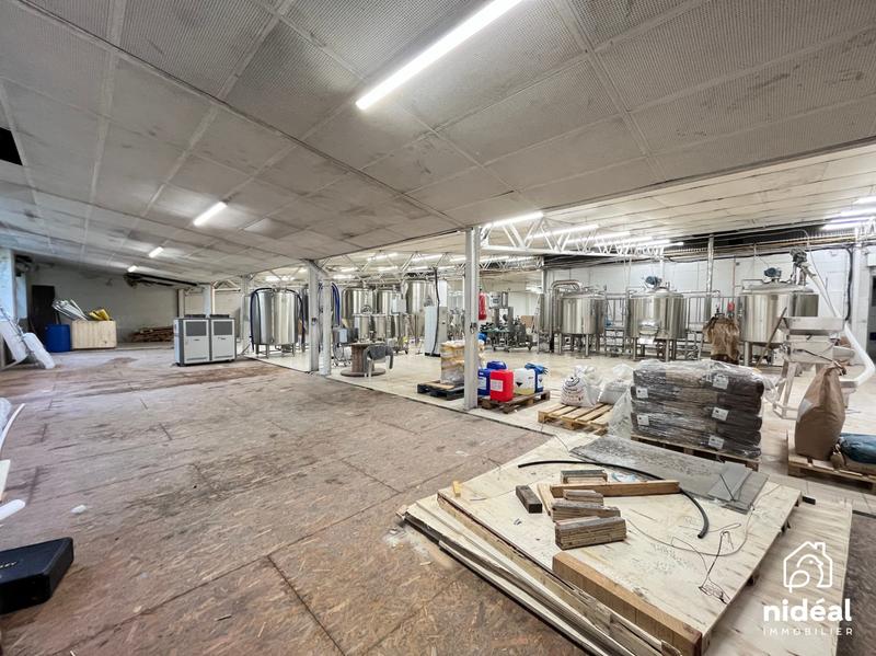 Local d'activités - 1 300 m²