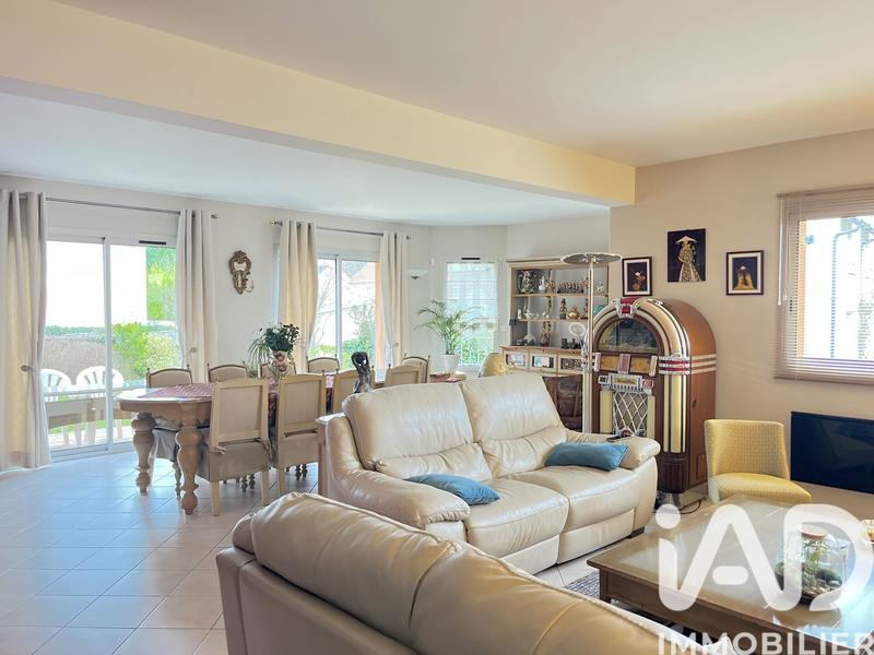 Maison - 196 m² - 8 pièces