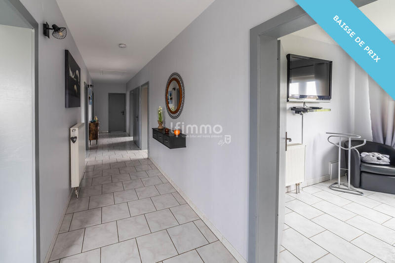 Maison - 99 m² - 5 pièces