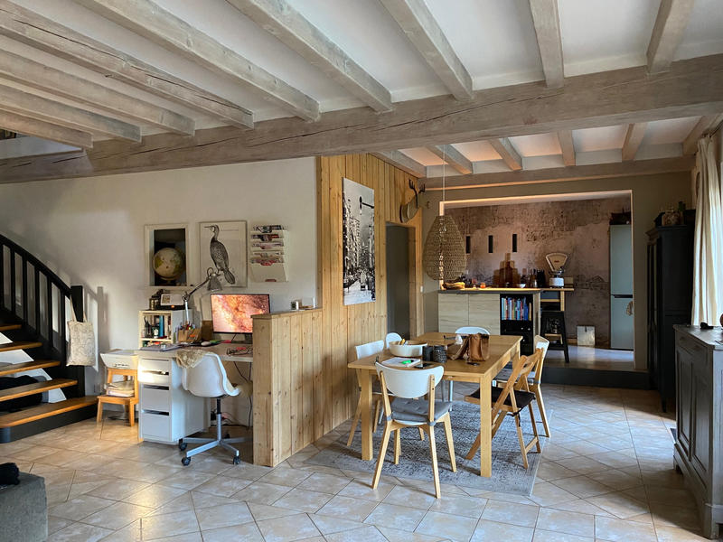 Maison - 265 m² - 10 pièces