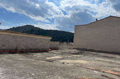 Maison - 255 m² - 1 pièce