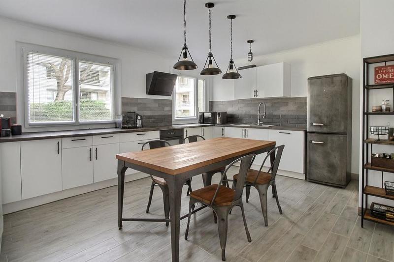 Appartement - 93 m² - 4 pièces