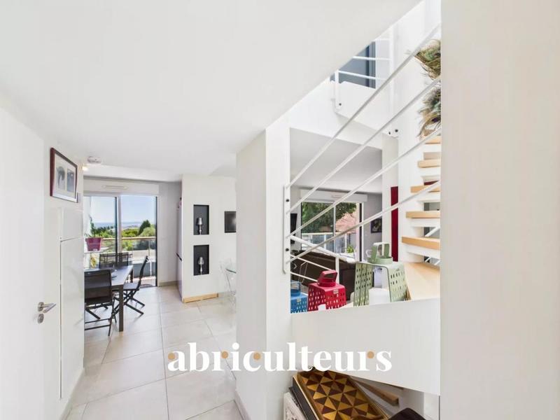 Appartement - 80 m² - 3 pièces