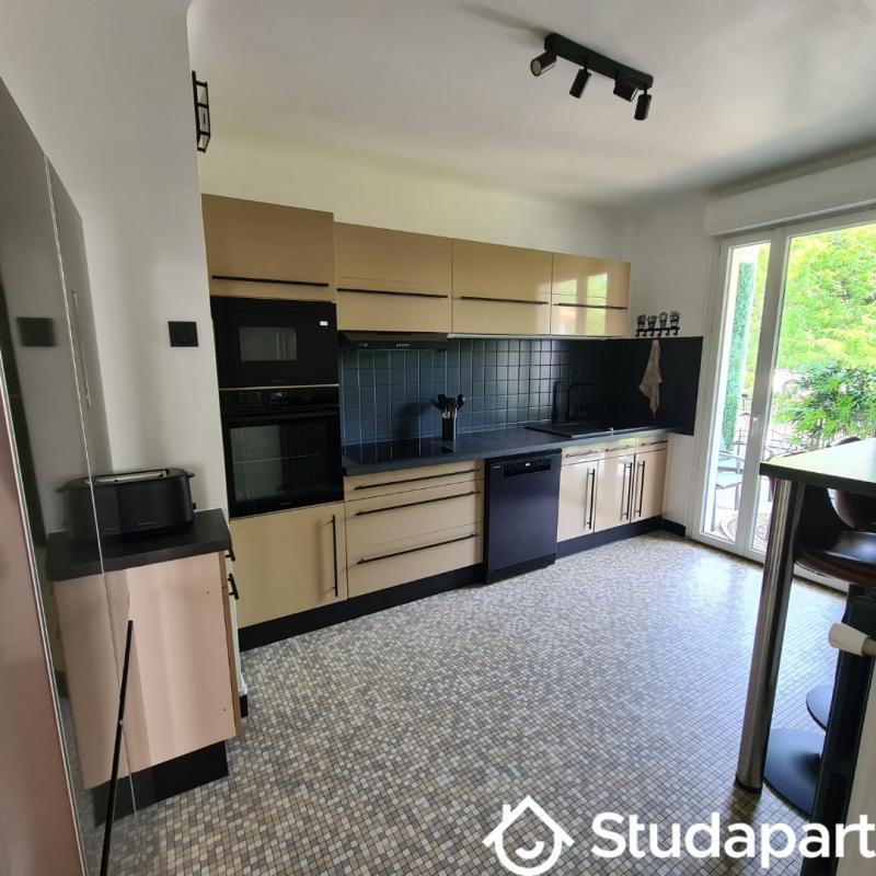 Chambre - 13 m² - 1 pièce