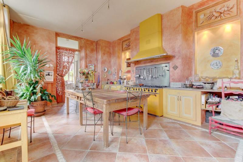 Maison de maîtres - 368 m² - 12 pièces
