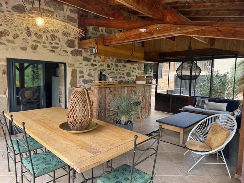 Maison en pierre - 200 m² - 7 pièces